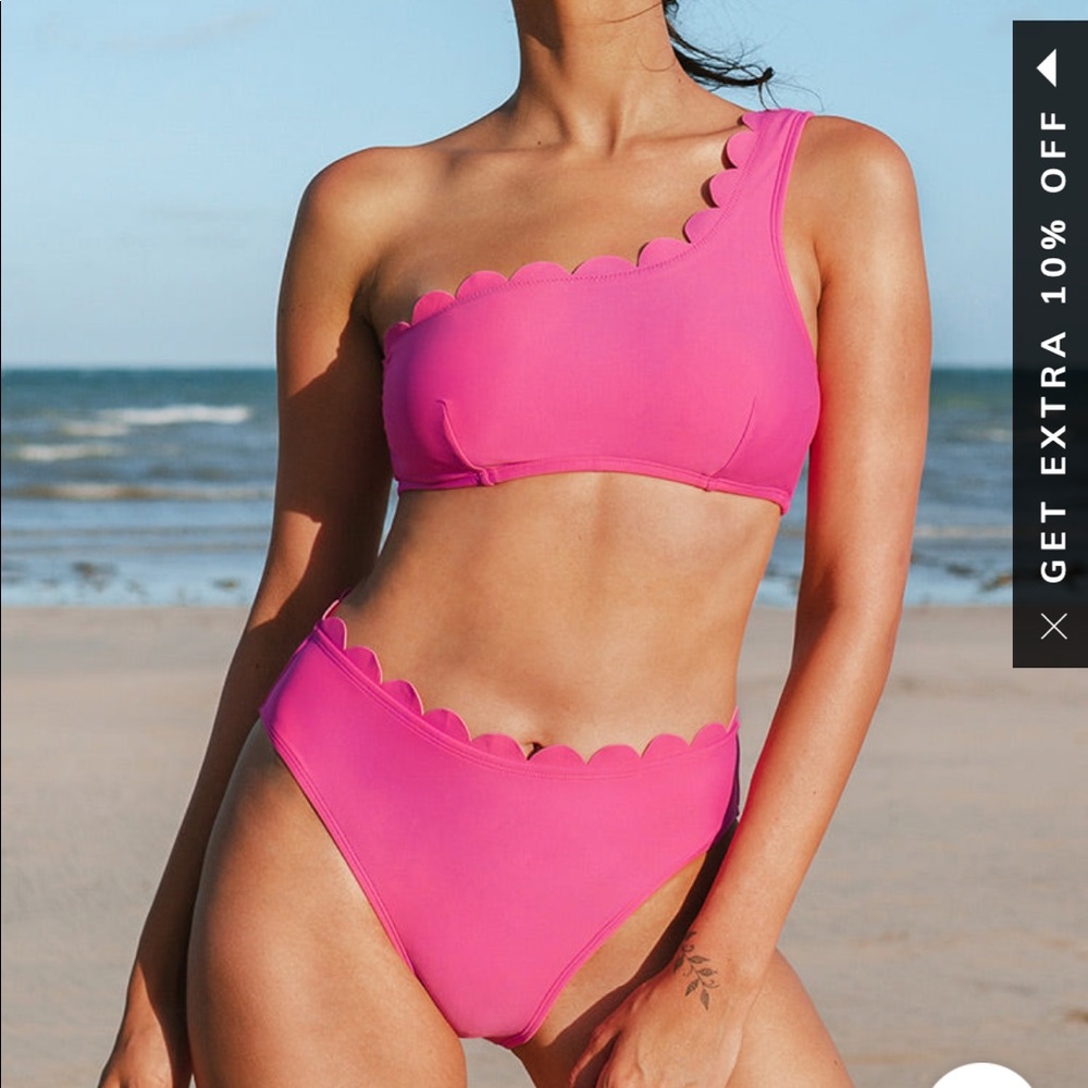 High Waisted Scallop Detail Bikini